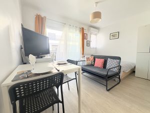 Studio Cocon à Canet-Plage : 200m Mer & Balcon